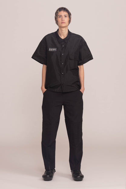 BLACK POPLIN SHORT SLEEVE BUTTON UP