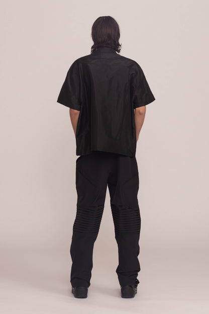 BLACK POPLIN SHORT SLEEVE BUTTON UP